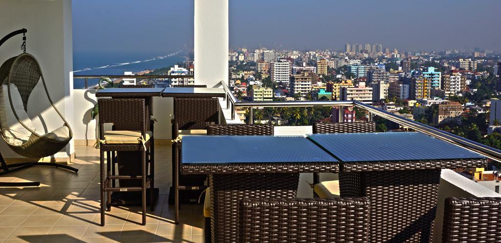 The Penthouse Above Sea Apartment Dehiwala-Mount Lavinia Exterior photo