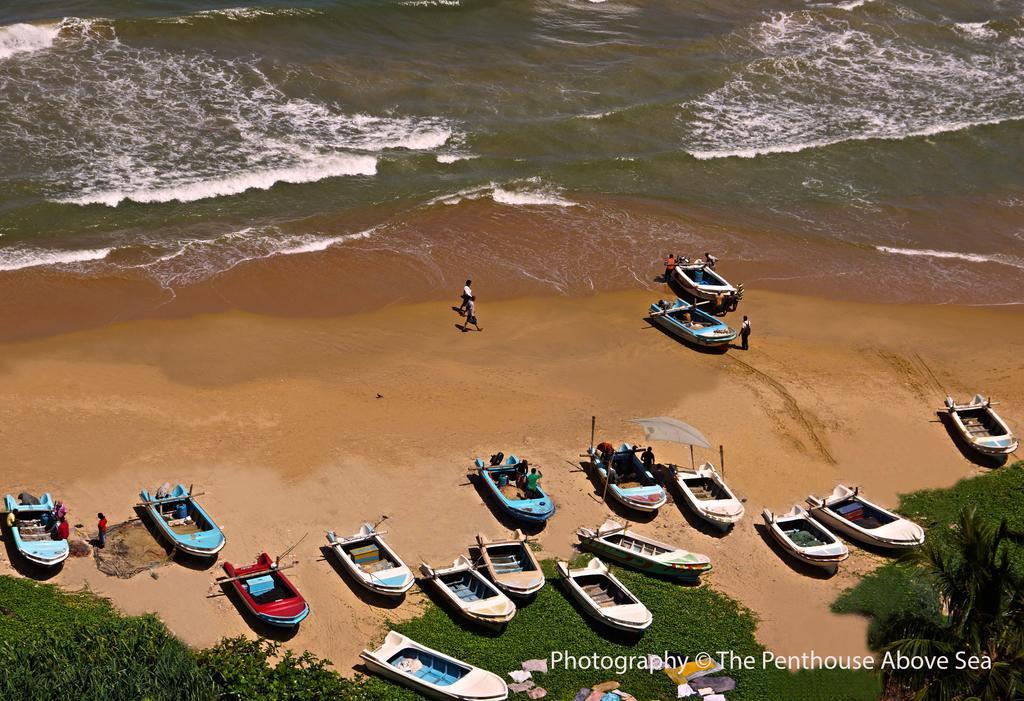 The Penthouse Above Sea Apartment Dehiwala-Mount Lavinia Exterior photo