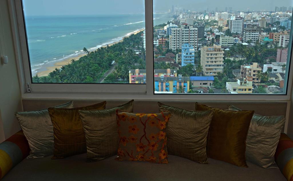 The Penthouse Above Sea Apartment Dehiwala-Mount Lavinia Exterior photo