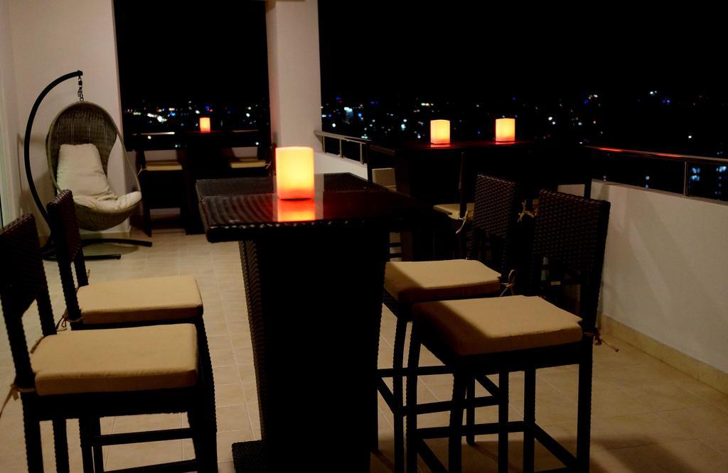 The Penthouse Above Sea Apartment Dehiwala-Mount Lavinia Exterior photo