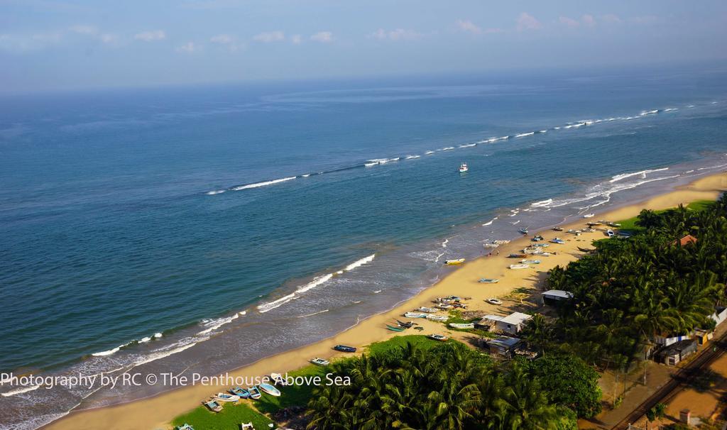 The Penthouse Above Sea Apartment Dehiwala-Mount Lavinia Exterior photo