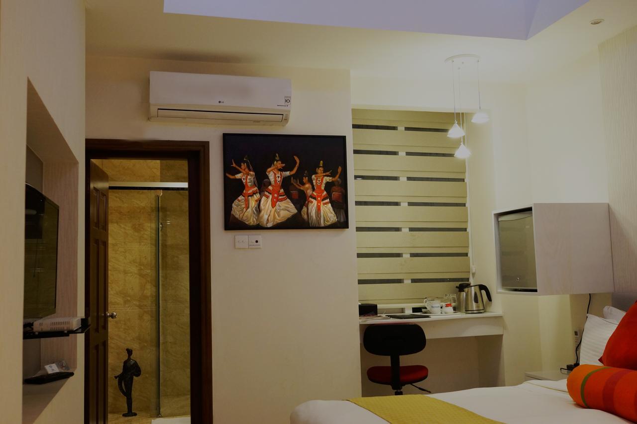 The Penthouse Above Sea Apartment Dehiwala-Mount Lavinia Exterior photo